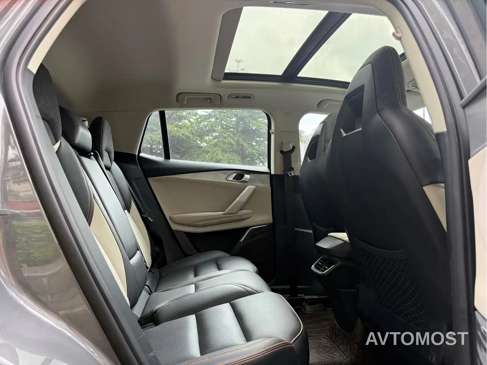 Lynk & Co 06 EM-P 2020 PHEV Plus — фото 8
