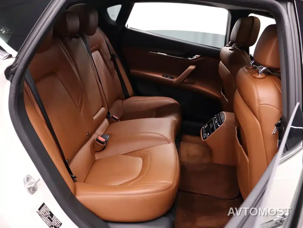 Maserati Quattroporte 2021 3.0T Standard Edition — фото 23