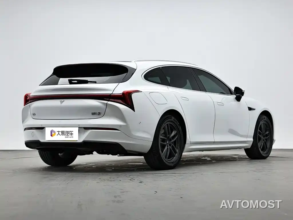 Nezha S Shooting Brake 2024 Model Range Extender 300 Standard — фото 3