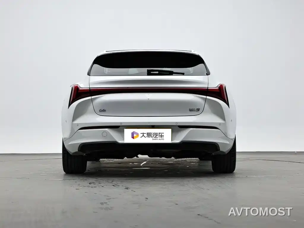 Nezha S Shooting Brake 2024 Model Range Extender 300 Standard — фото 4
