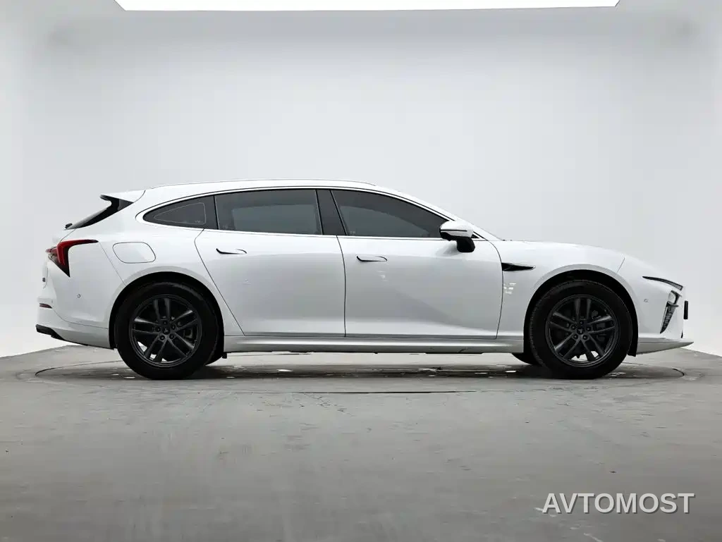 Nezha S Shooting Brake 2024 Model Range Extender 300 Standard — фото 6
