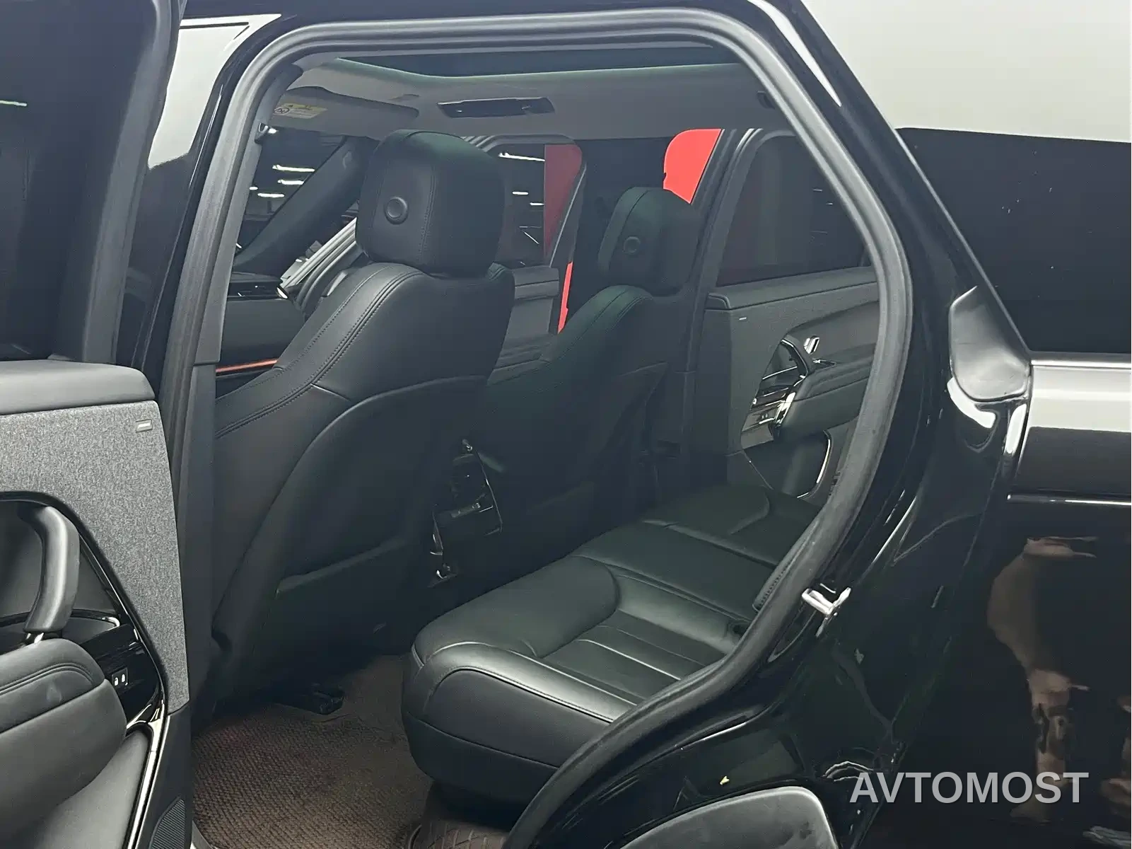 Land Rover Range Rover Sport 2024 360PS S — фото 15