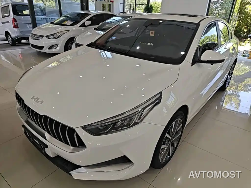 Kia K3 2021 Facelift 1.5L CVT Fashion Edition — фото 2