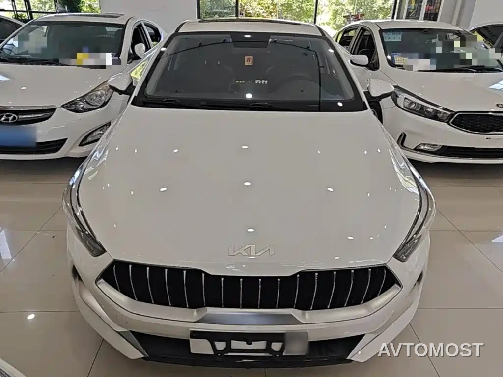 Kia K3 2021 Facelift 1.5L CVT Fashion Edition — фото 3
