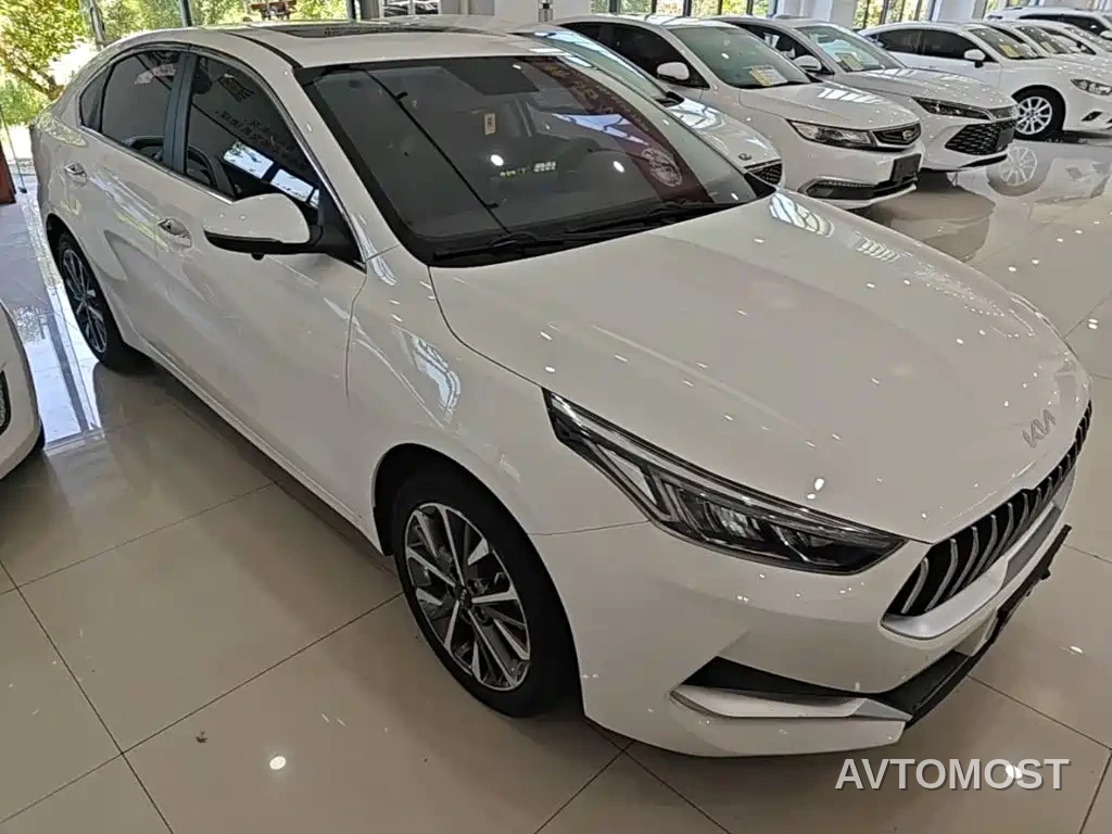 Kia K3 2021 Facelift 1.5L CVT Fashion Edition — фото 4