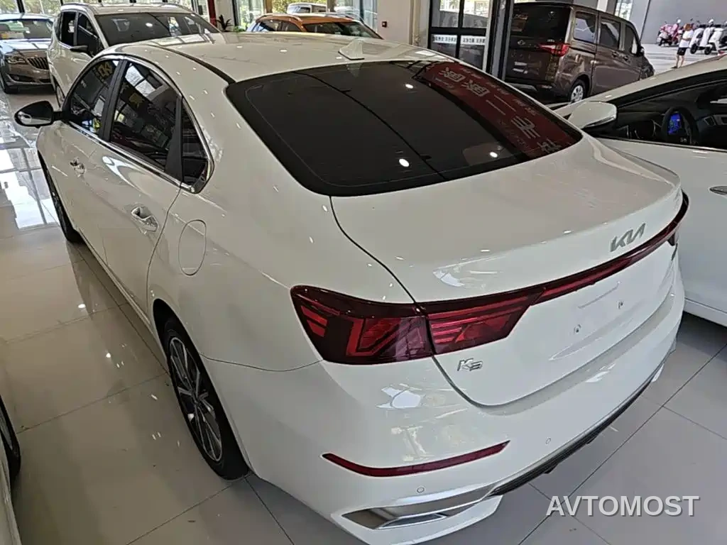 Kia K3 2021 Facelift 1.5L CVT Fashion Edition — фото 5