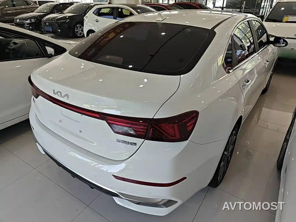 Kia K3 2021 Facelift 1.5L CVT Fashion Edition — фото 7