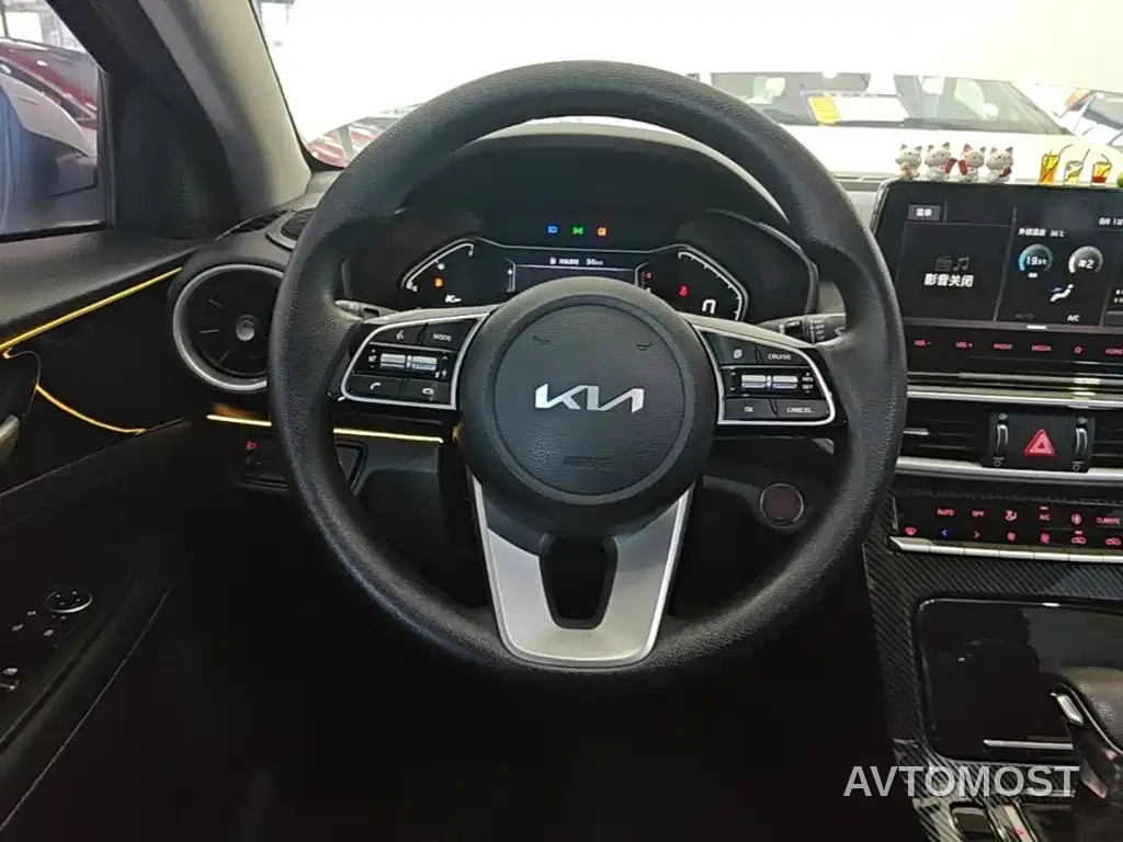 Kia K3 2021 Facelift 1.5L CVT Fashion Edition — фото 9