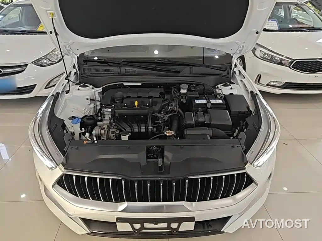 Kia K3 2021 Facelift 1.5L CVT Fashion Edition — фото 17