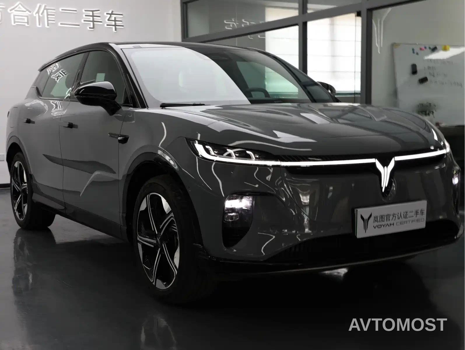 Voyah Zhiyin 2024 Long Range Super Charging Edition — фото 2