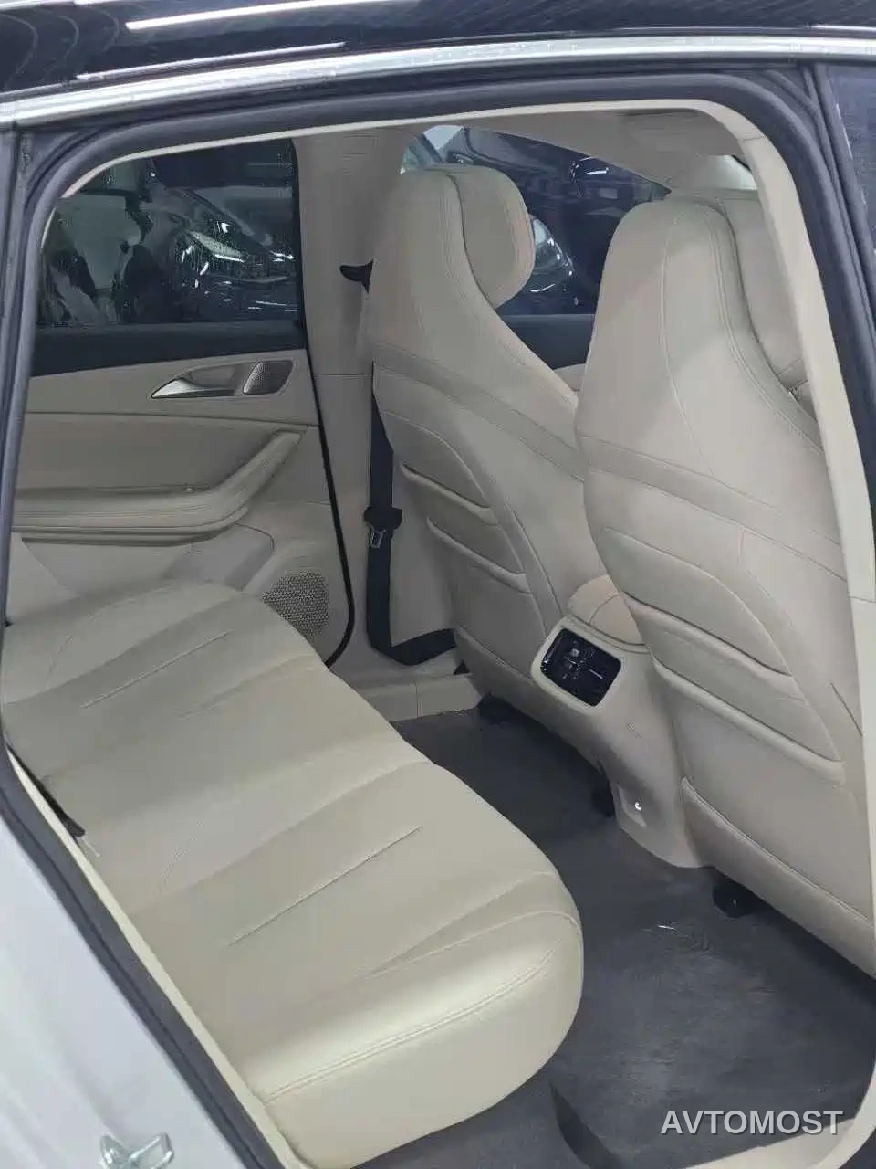 Dongfeng Fengxing Stellar S7 2024 555 Luxury Edition — фото 9
