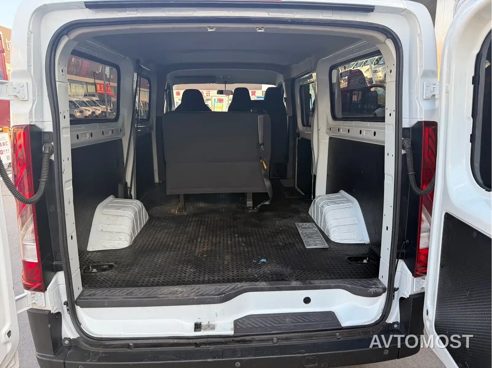 Jiangling E-Fushun 2025 Clear Window Version 41.86kWh Short Wheelbase Low Roof — фото 8