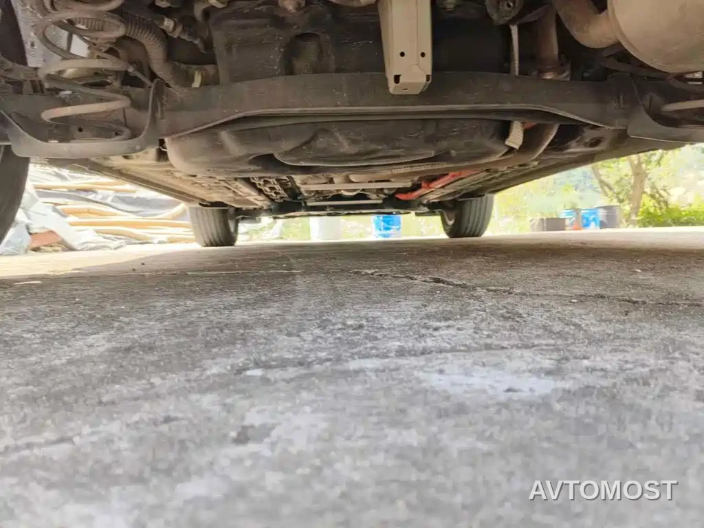 Toyota Corolla Cross 2023 Hybrid 2.0L Pioneer Edition — фото 10