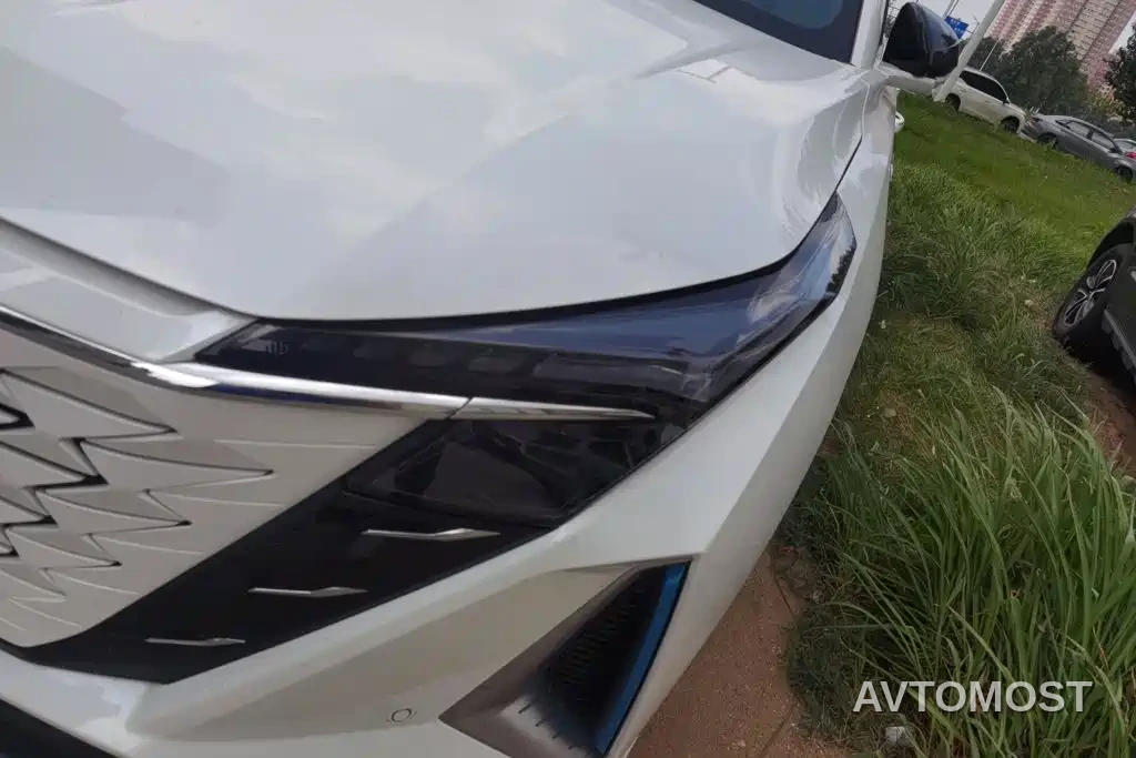 Changan Oshan Z6 EV 2023 Smart Electric iDD 150KM Flagship PLUS — фото 4
