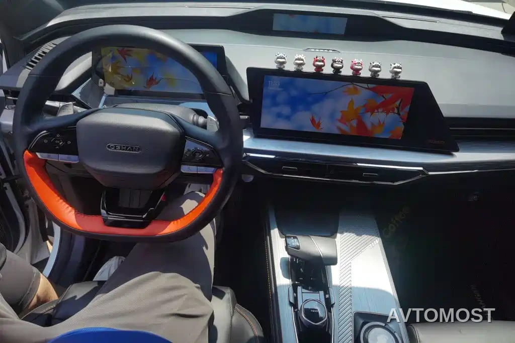 Changan Oshan Z6 EV 2023 Smart Electric iDD 150KM Flagship PLUS — фото 11