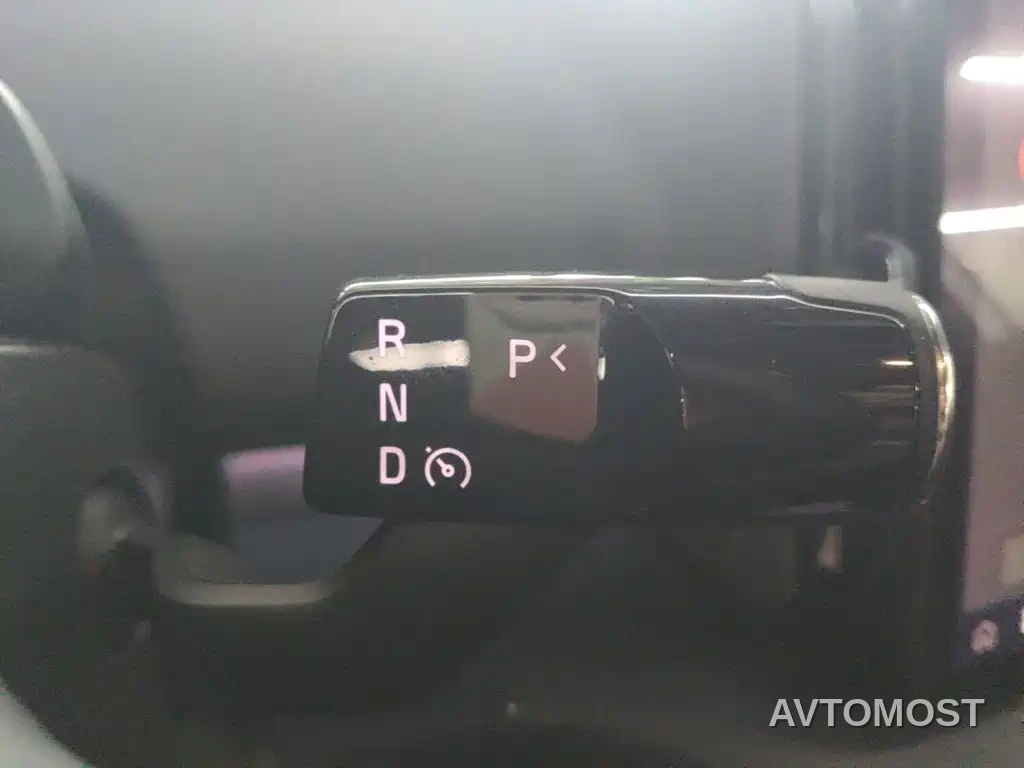 Volvo EX30 2025 RWD Long Range Plus — фото 8
