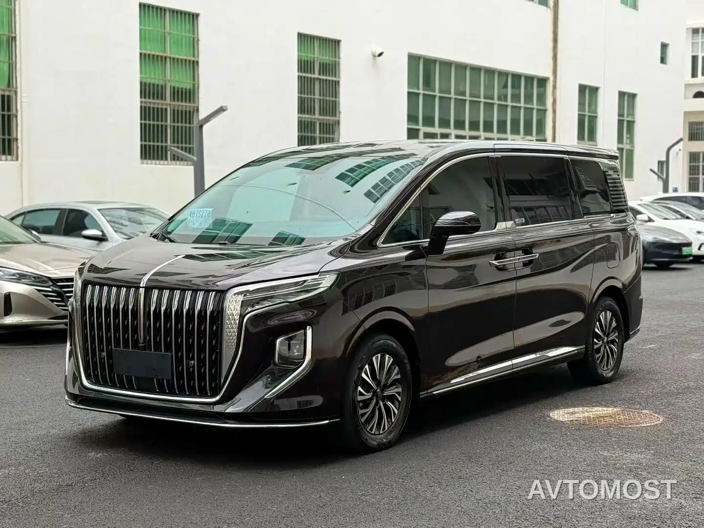 Hongqi HQ9 PHEV 2024 Model 2.0T AWD Business Edition — фото 2