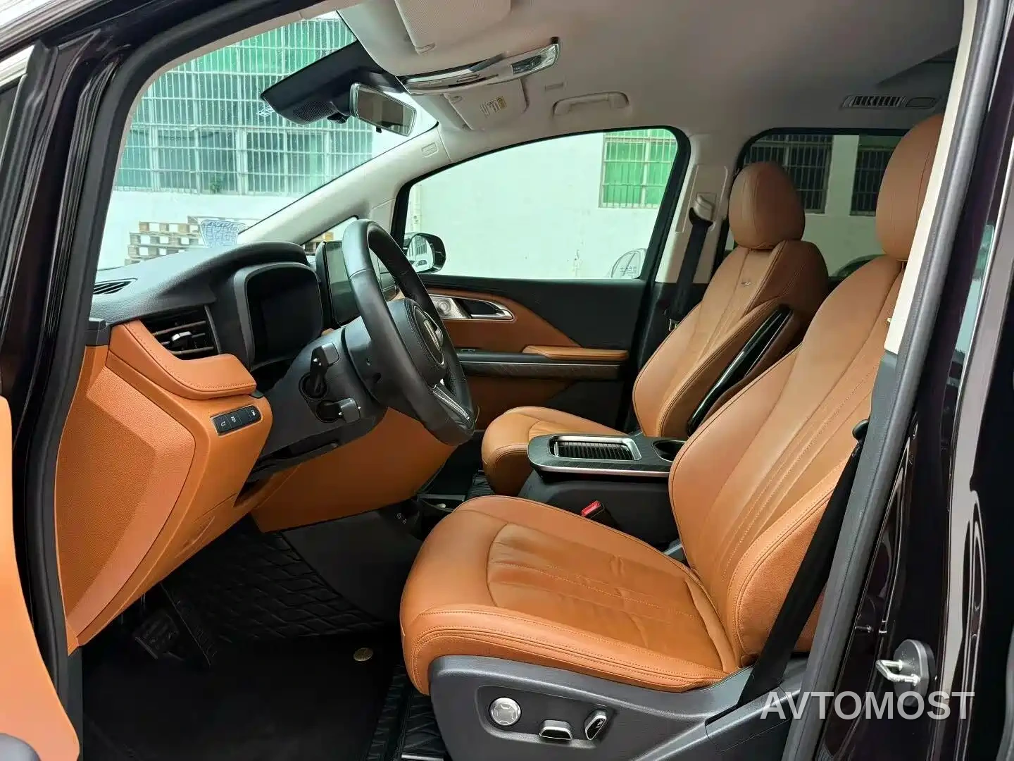 Hongqi HQ9 PHEV 2024 Model 2.0T AWD Business Edition — фото 6