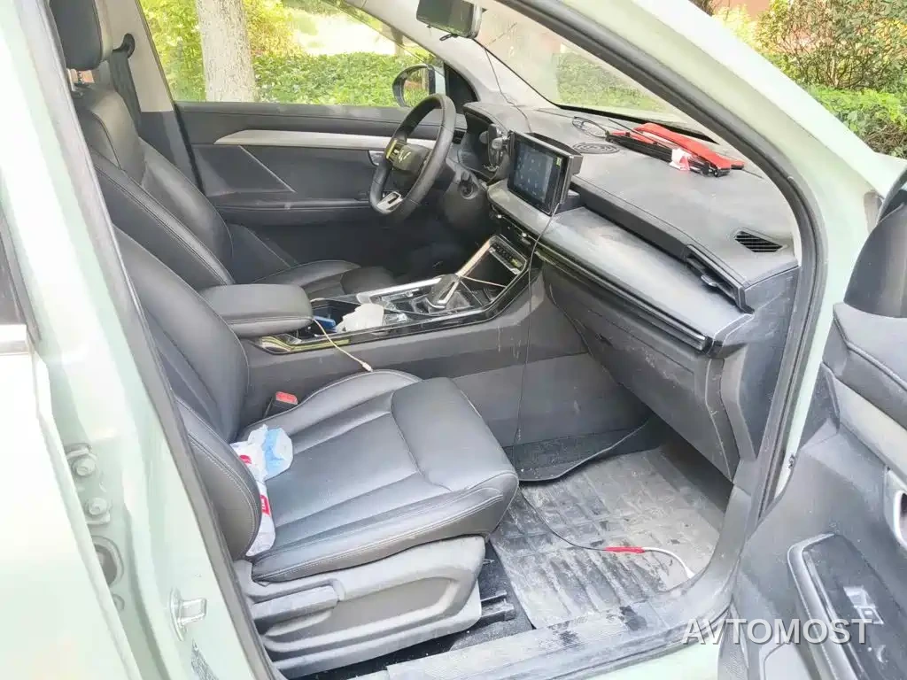 Wuling Xingchen 2022 2.0L DHT Electric Power Edition — фото 12