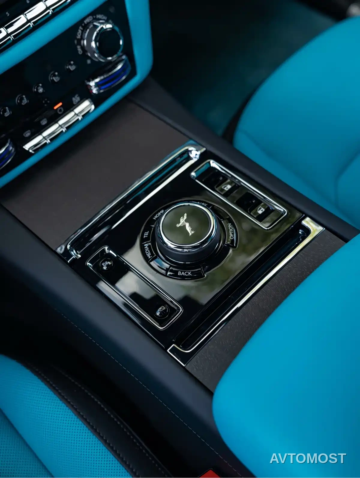 Rolls-Royce Spectre 2024 Standard Model — фото 16