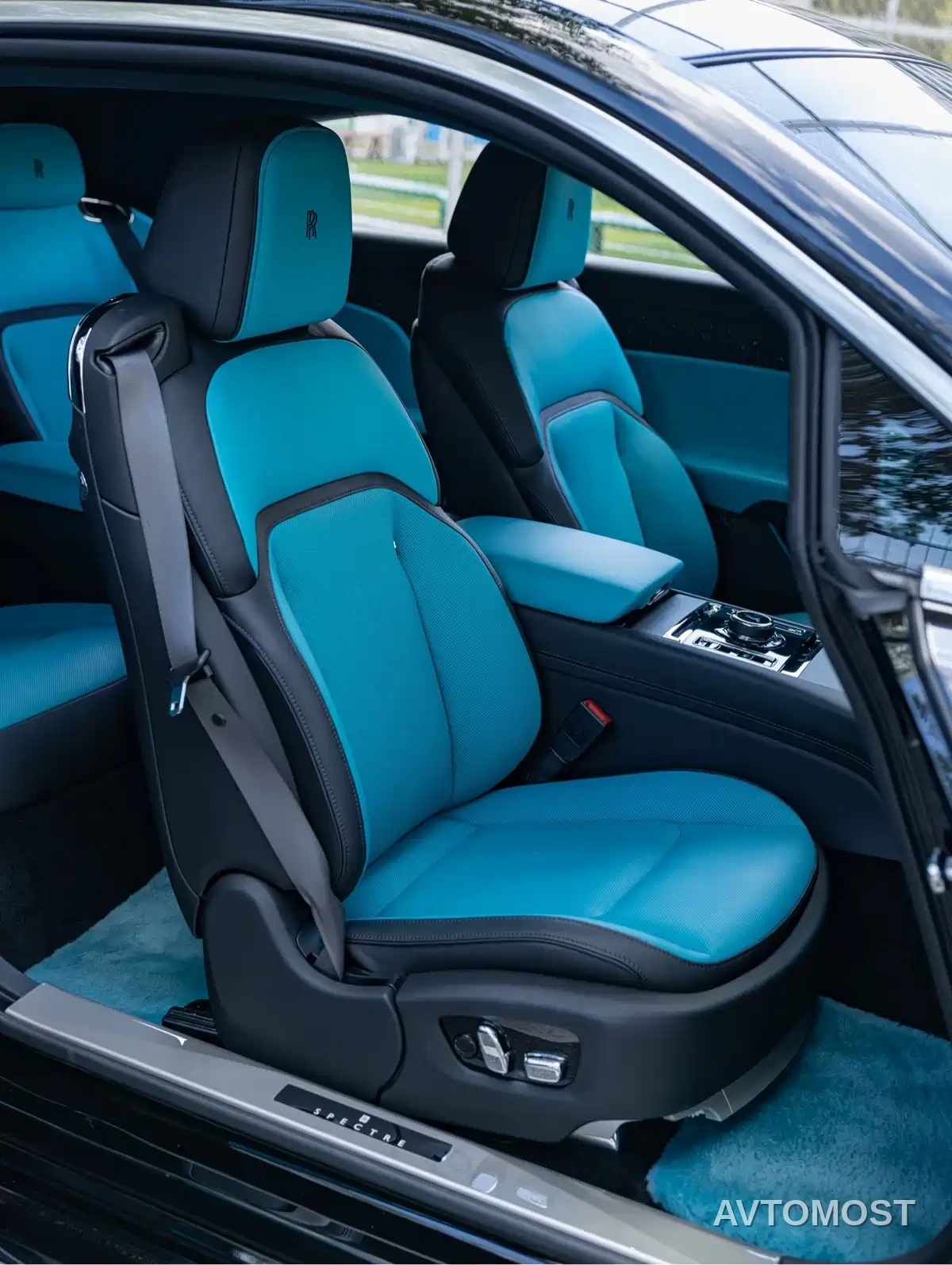 Rolls-Royce Spectre 2024 Standard Model — фото 21