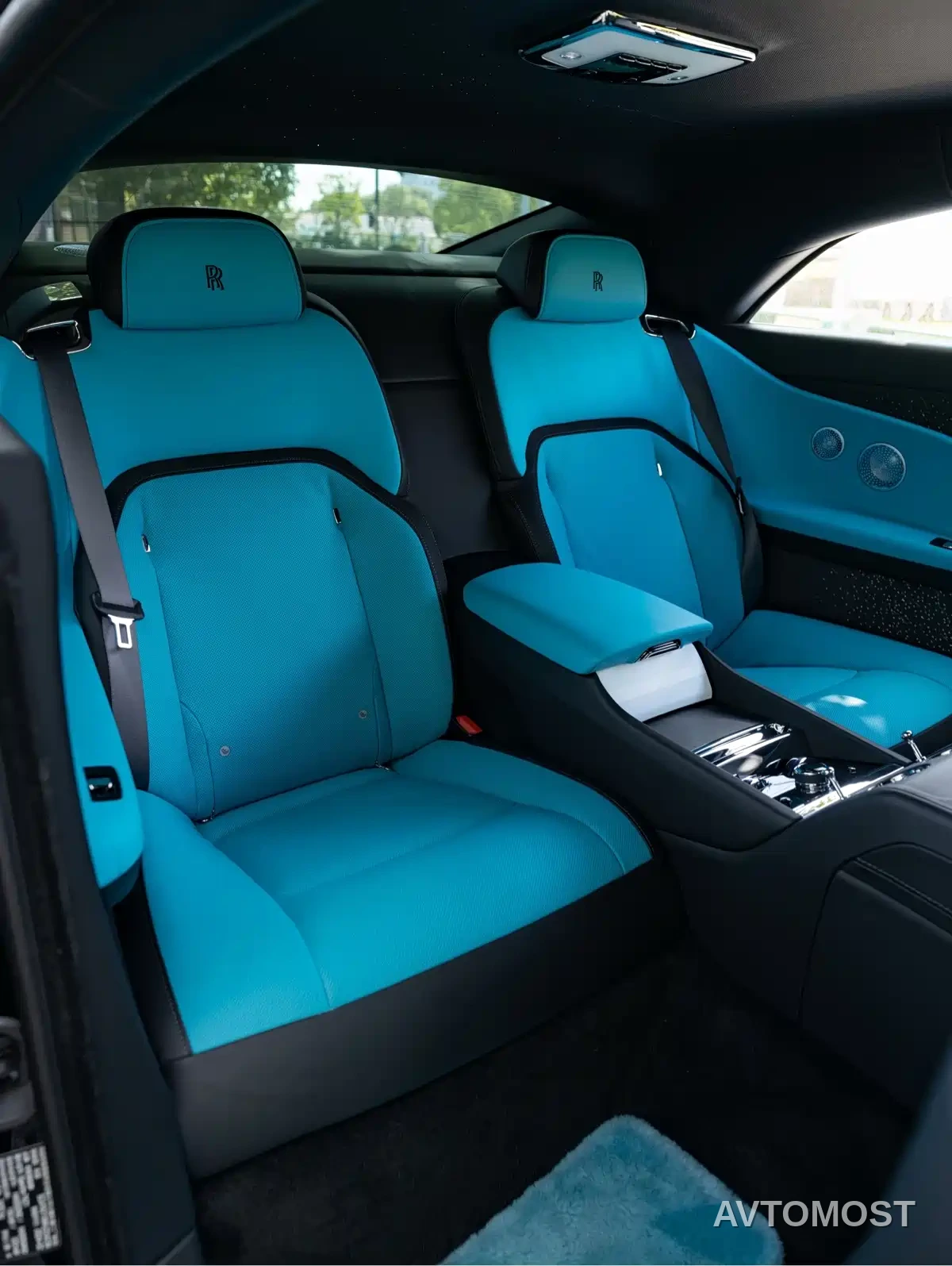 Rolls-Royce Spectre 2024 Standard Model — фото 24