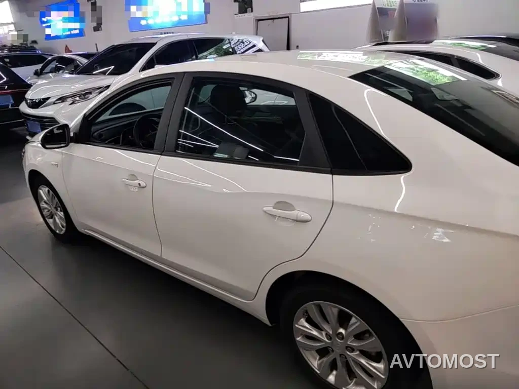 Buick Excelle 2021 Facelift Exemplar 1.5L Auto Progressive — фото 3