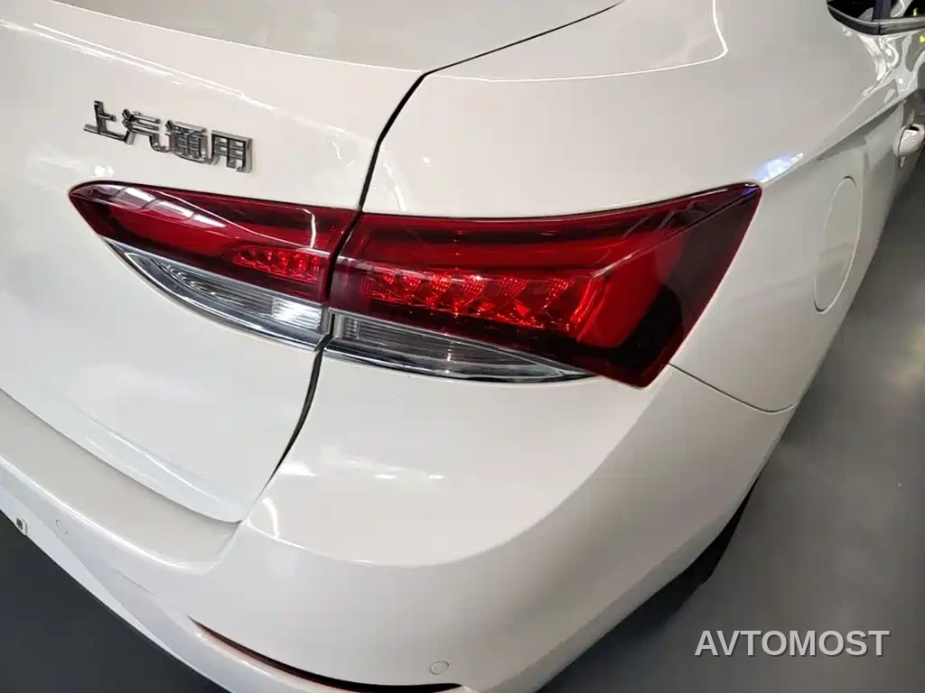 Buick Excelle 2021 Facelift Exemplar 1.5L Auto Progressive — фото 6