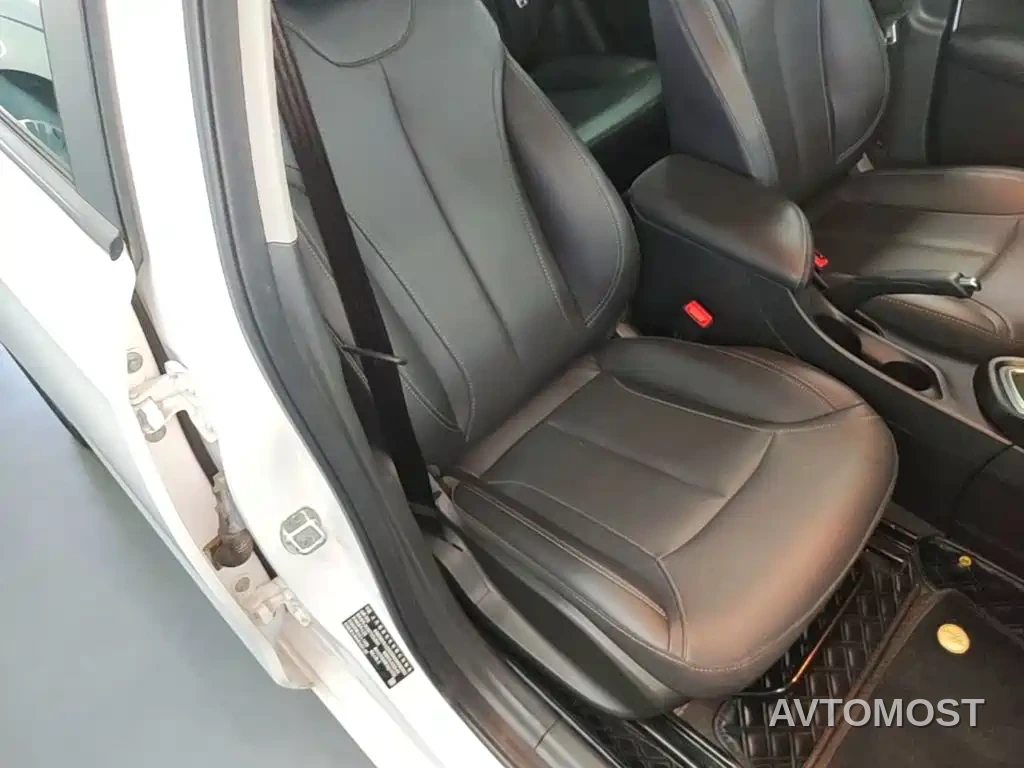 Buick Excelle 2021 Facelift Exemplar 1.5L Auto Progressive — фото 23