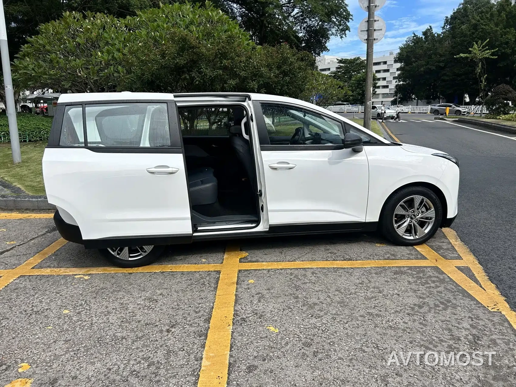 Besturn Bestune NAT 2022 Comfort Ride Edition 100kW 419km — фото 5