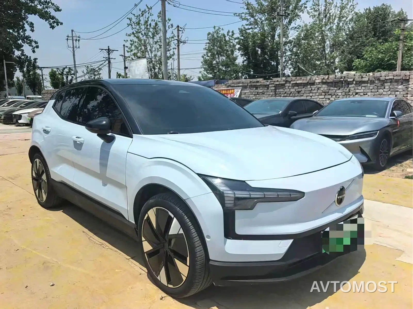 Volvo EX30 2025 Dual Motor AWD High Performance Ultra — фото 3