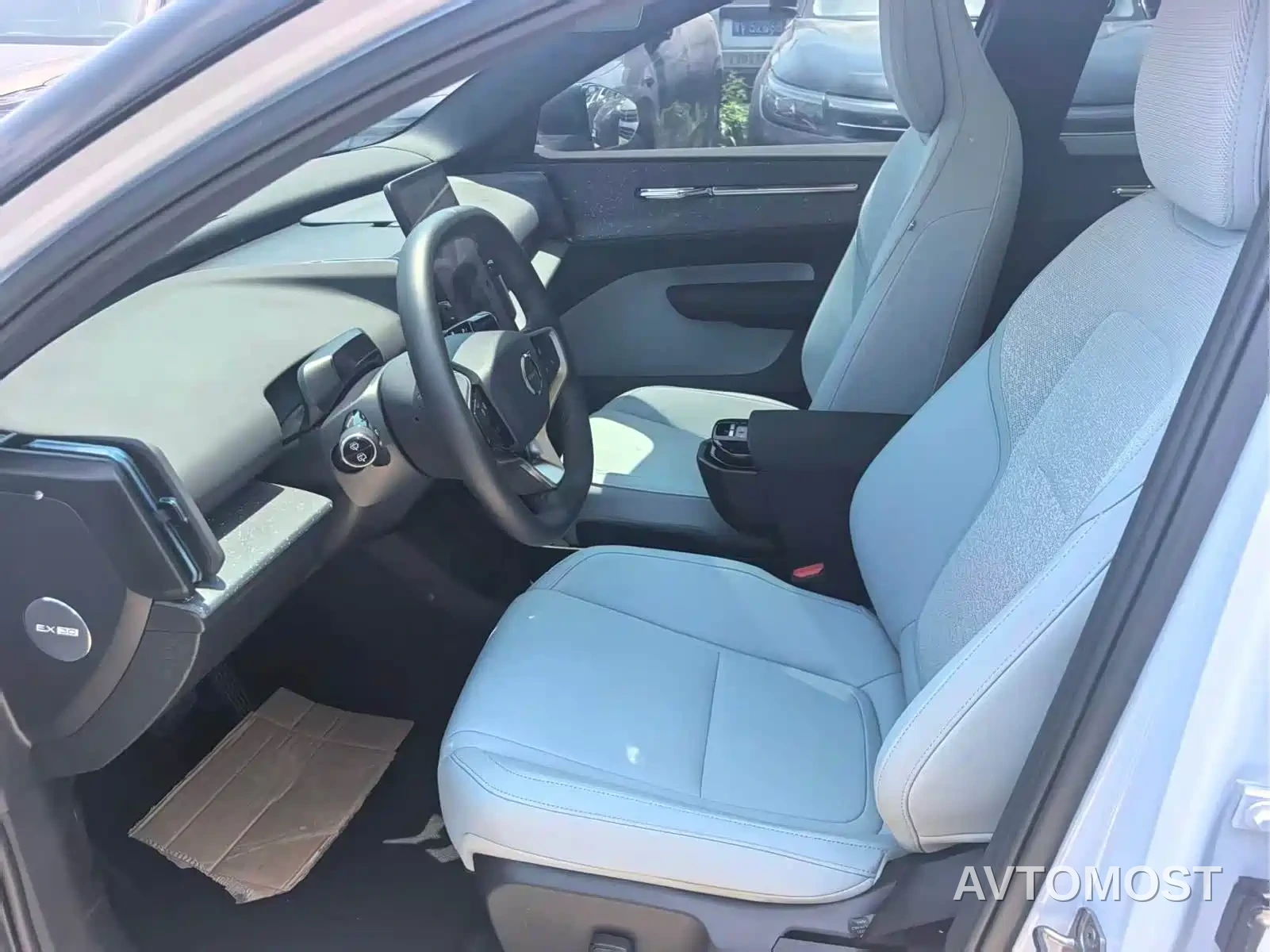 Volvo EX30 2025 Dual Motor AWD High Performance Ultra — фото 4