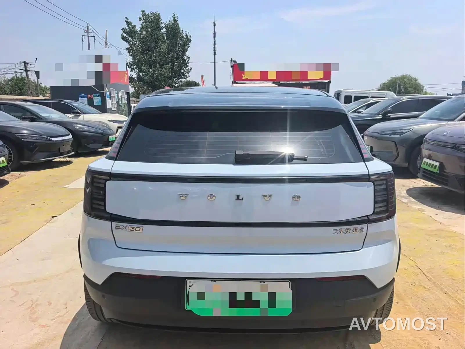 Volvo EX30 2025 Dual Motor AWD High Performance Ultra — фото 8