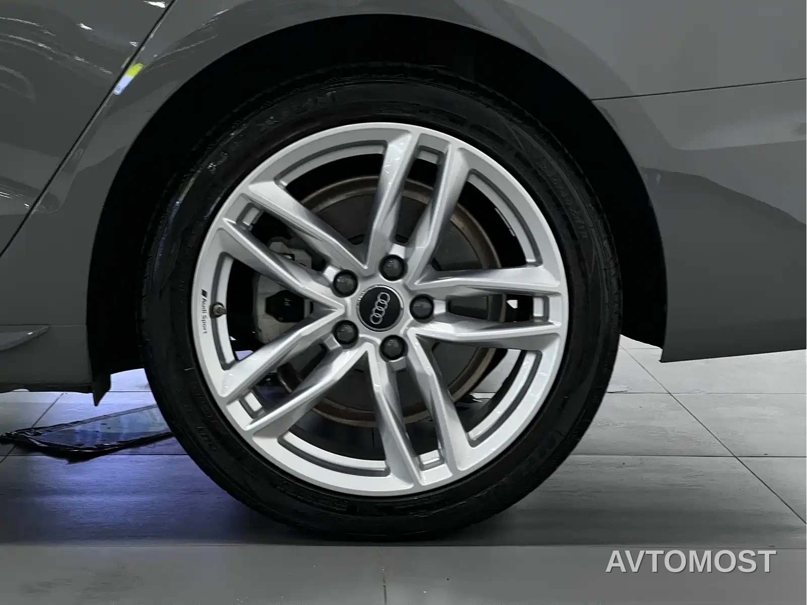 Audi A4 (Import) 2021 Avant Pioneer 40 TFSI Luxury Dynamic — фото 11