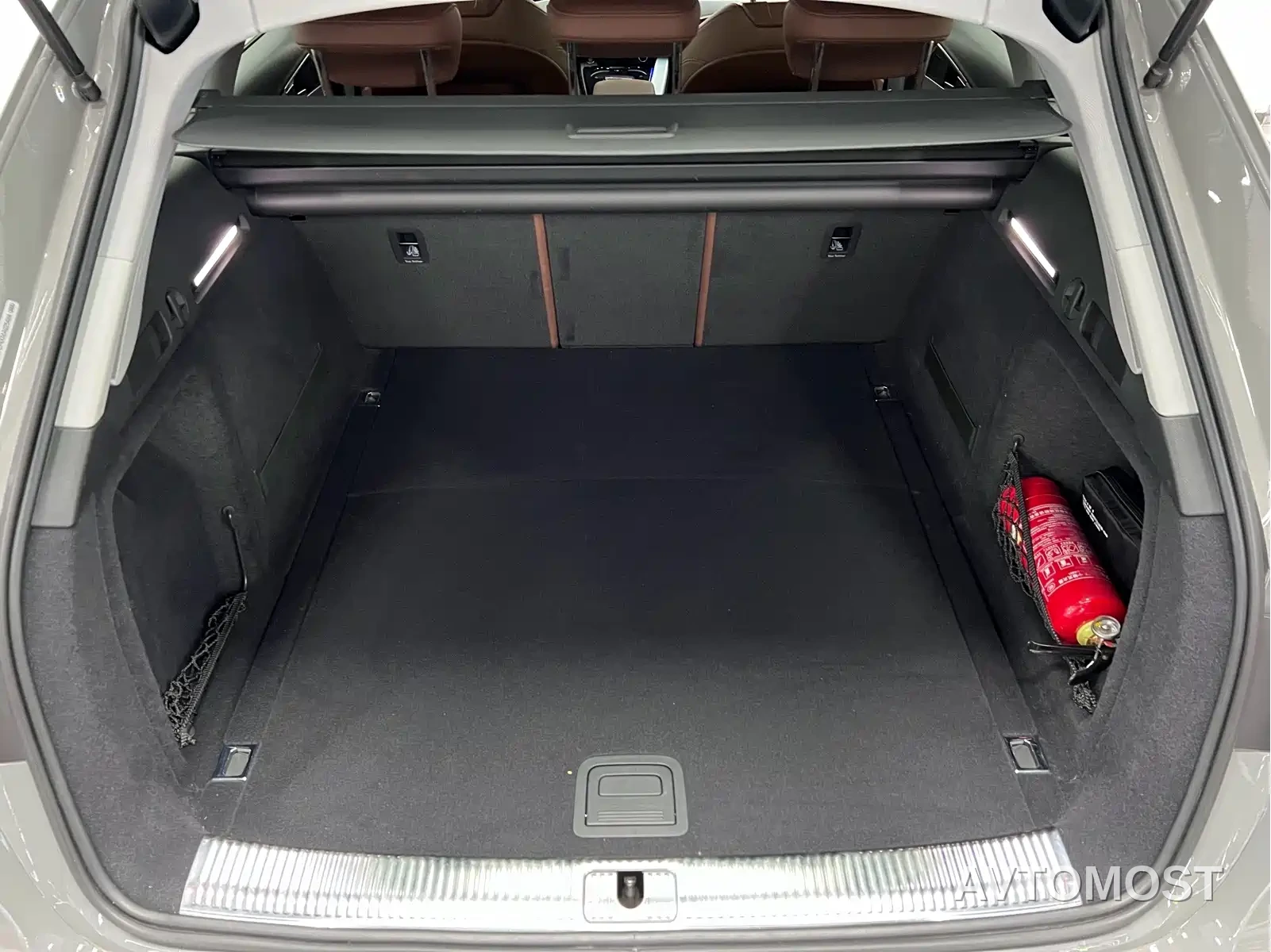 Audi A4 (Import) 2021 Avant Pioneer 40 TFSI Luxury Dynamic — фото 14