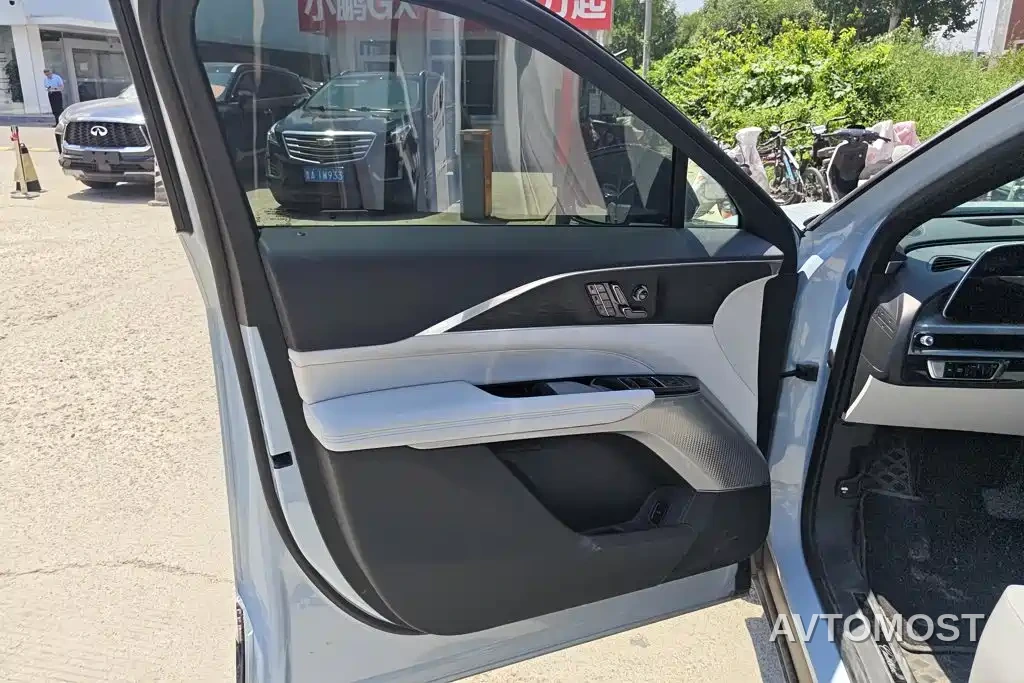 Cadillac IQ Rui Ge 2024 RWD Standard Range Luxury Edition — фото 7