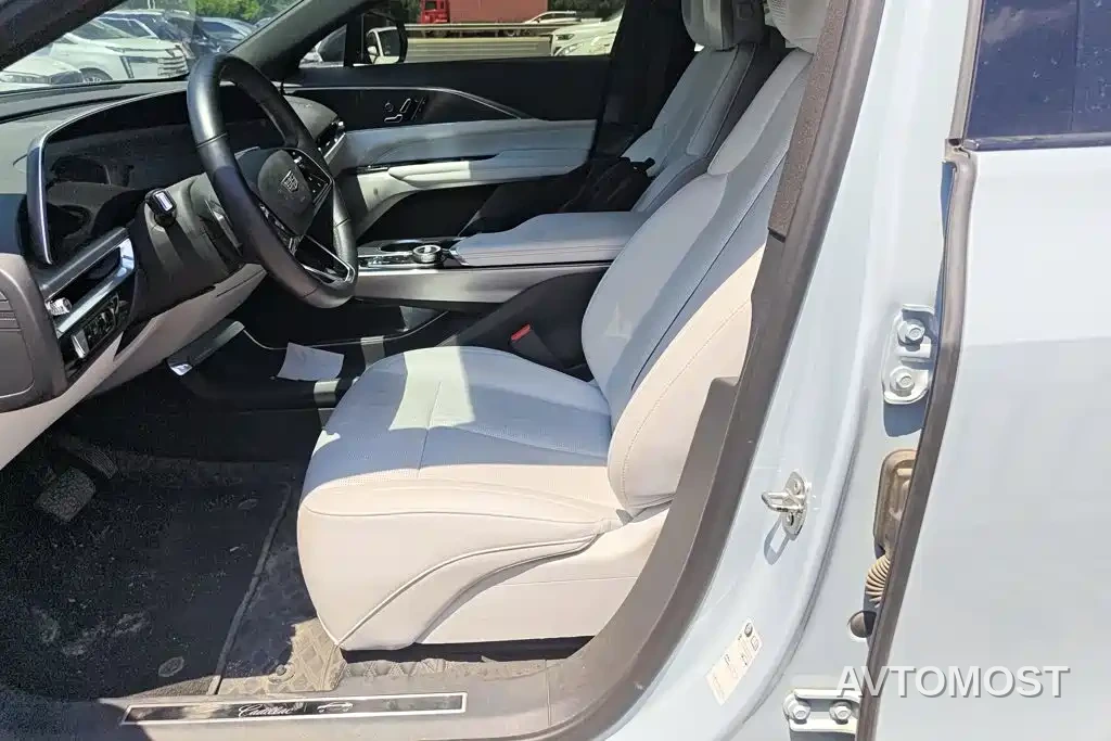 Cadillac IQ Rui Ge 2024 RWD Standard Range Luxury Edition — фото 9