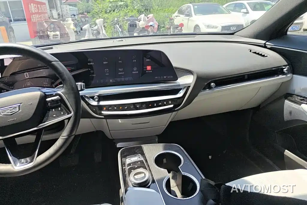 Cadillac IQ Rui Ge 2024 RWD Standard Range Luxury Edition — фото 12