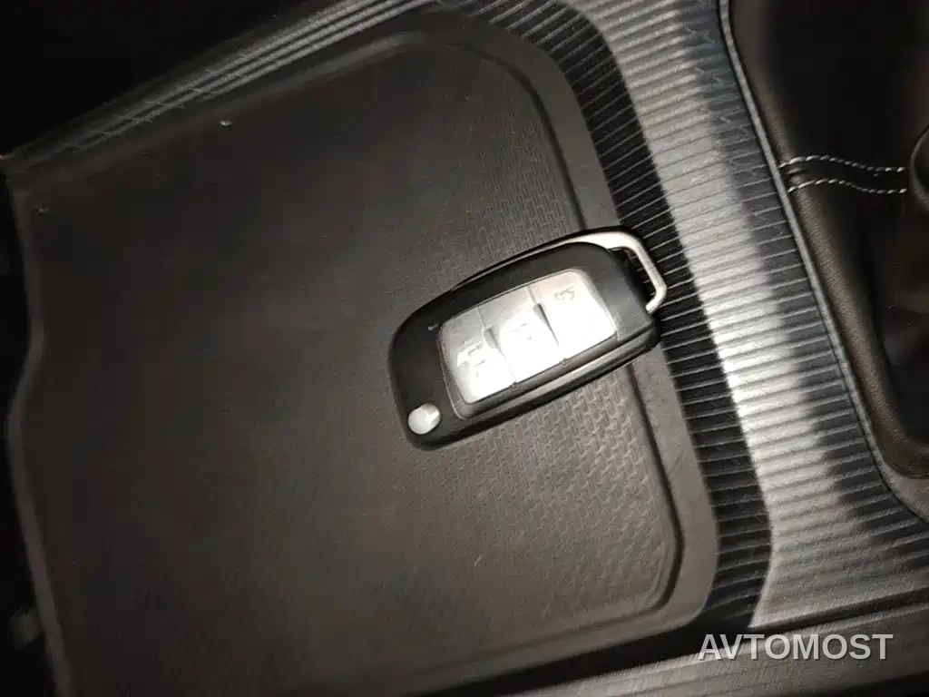 Geely Emgrand 2022 4th Generation 1.5L Manual Luxury — фото 4