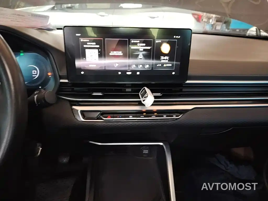 Geely Emgrand 2022 4th Generation 1.5L Manual Luxury — фото 8