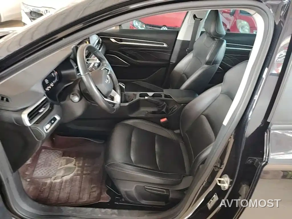 Geely Emgrand 2022 4th Generation 1.5L Manual Luxury — фото 10