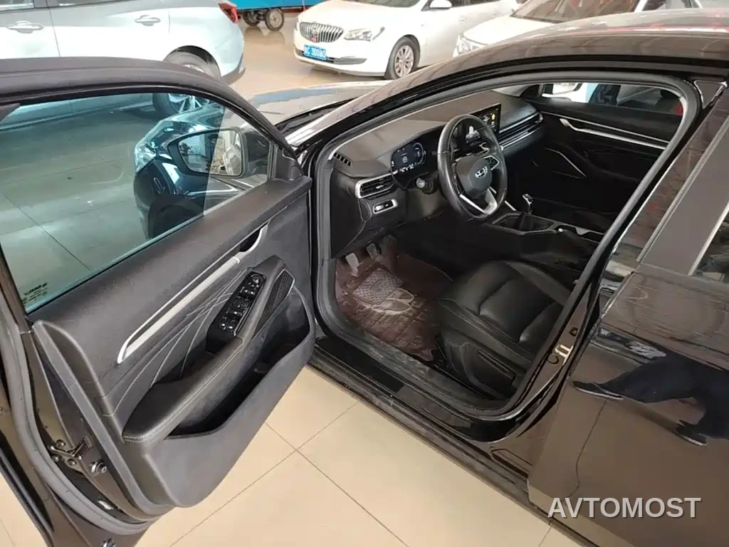 Geely Emgrand 2022 4th Generation 1.5L Manual Luxury — фото 11