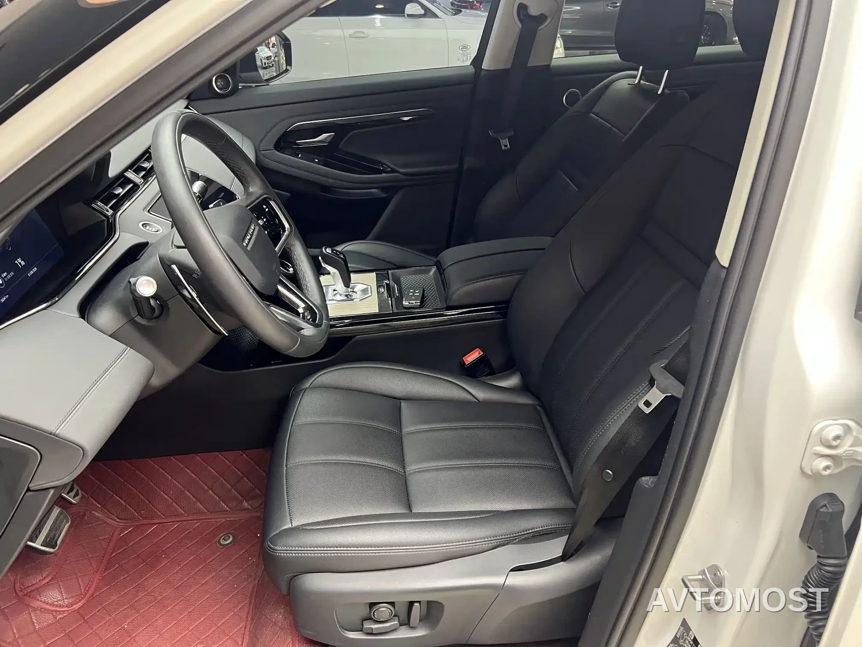 Land Rover Range Rover Evoque New Energy 2021 Range Rover Evoque L P300e Luxury — фото 5
