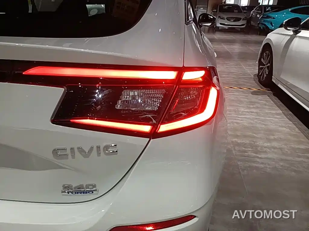 Honda Civic 2023 HATCHBACK 240TURBO CVT Extreme Leap Edition — фото 8