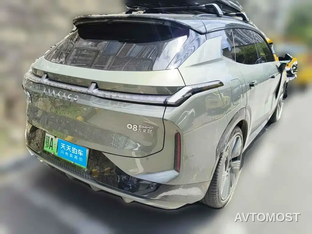 Lynk & Co 08 EM-P 2023 220km 4WD Performance Halo — фото 2