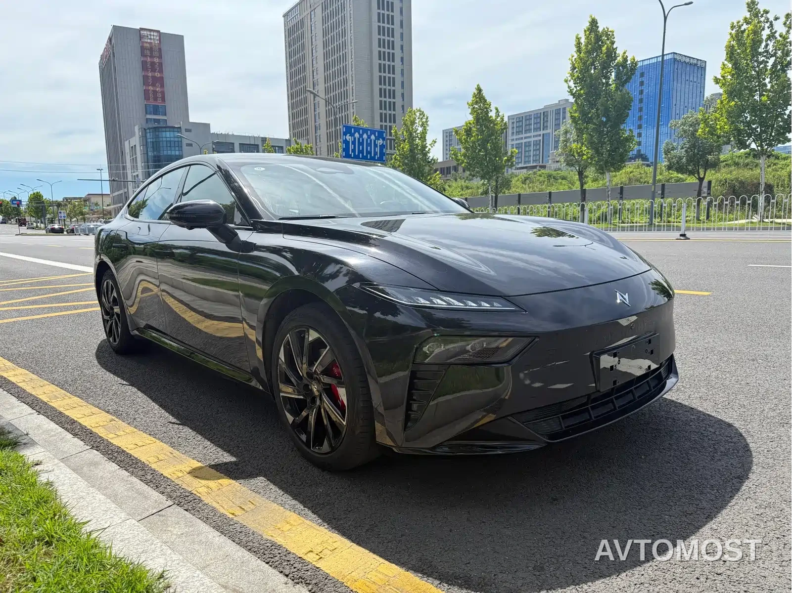 Dongfeng Yipai eπ007 2024 Model 200Pro Range Extender Version — фото 3