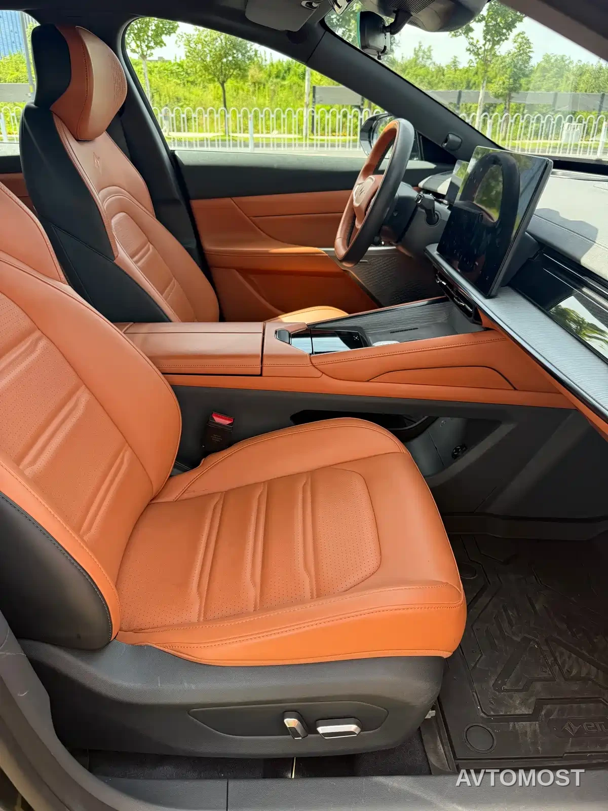 Dongfeng Yipai eπ007 2024 Model 200Pro Range Extender Version — фото 14