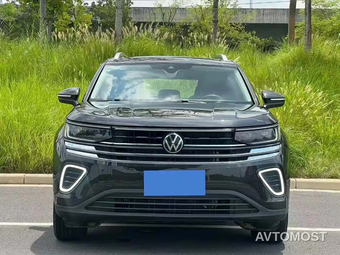 Volkswagen Talagon 2023 330TSI Luxury Touring Edition — фото 2