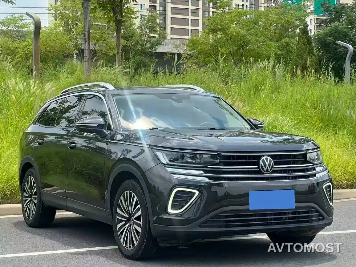 Volkswagen Talagon 2023 330TSI Luxury Touring Edition — фото 3