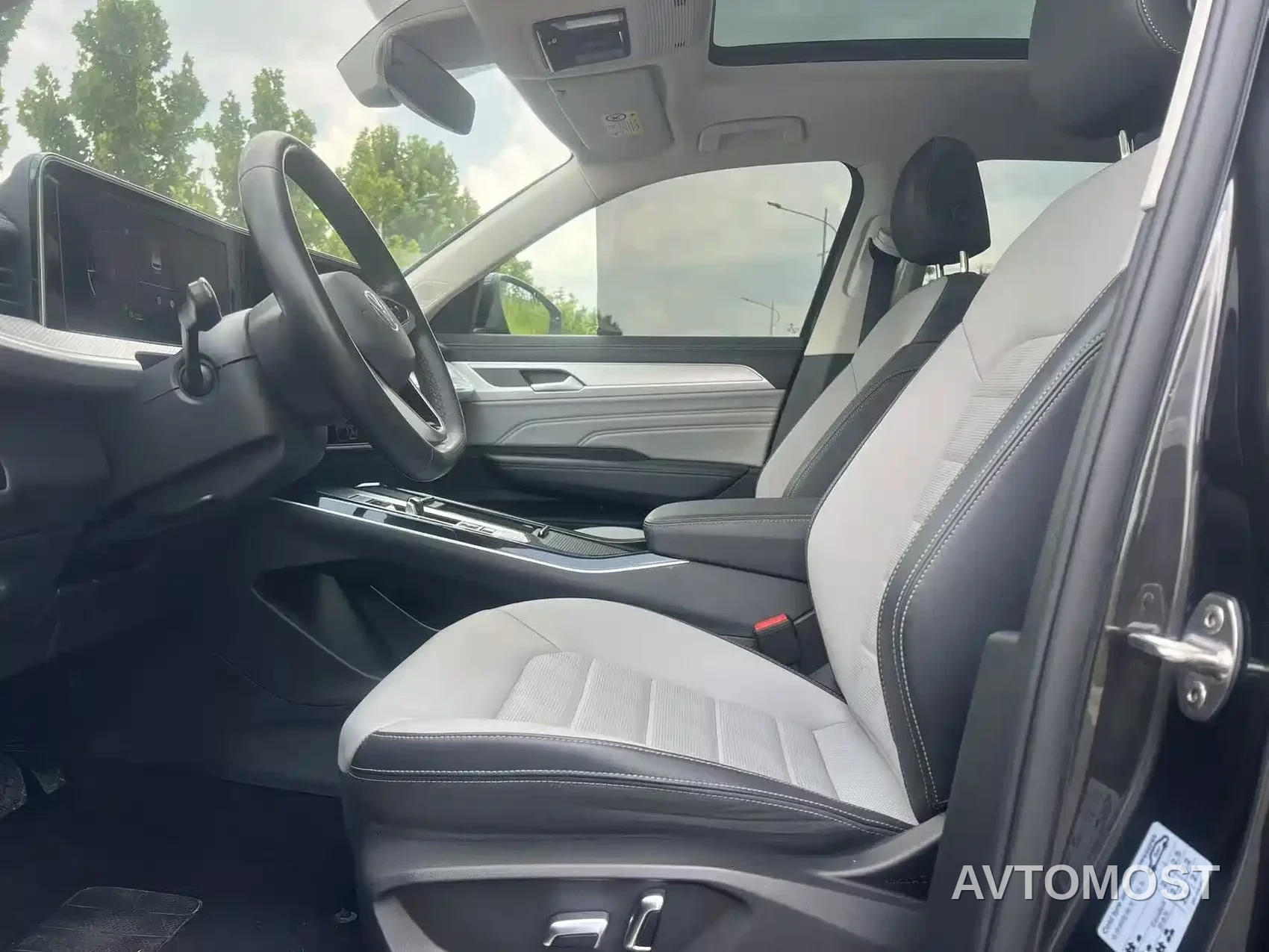 Volkswagen Talagon 2023 330TSI Luxury Touring Edition — фото 4